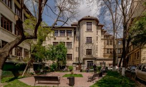 imagine clădire facultatea de geologie și geofizică