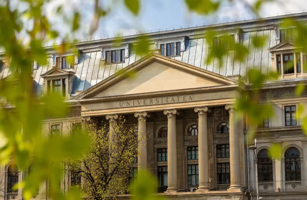 Universitatea din București scoate la concurs peste 6.300 de locuri pentru candidații la sesiunea de toamnă a admiterii 2024