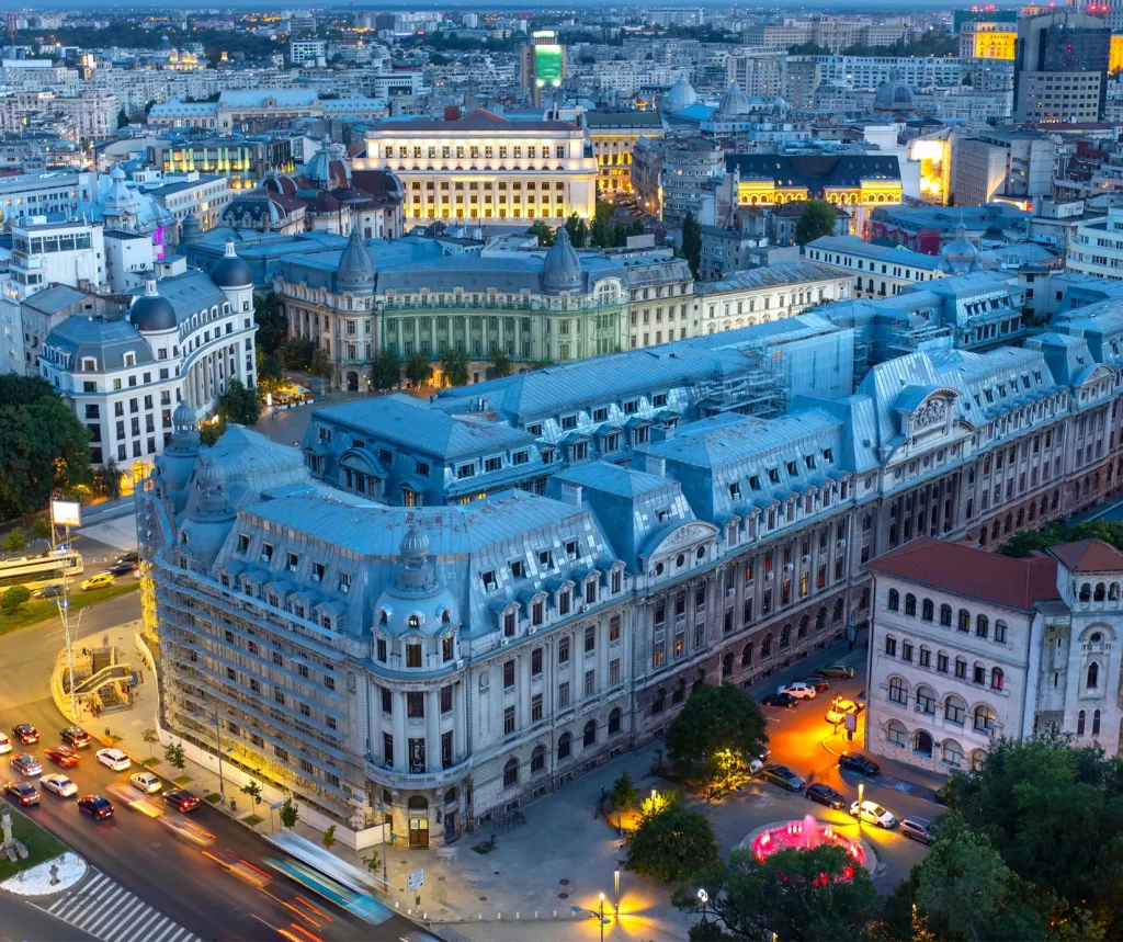 Universitatea din București scoate la concurs aproape 8.000 de locuri la buget în sesiunea de vară a admiterii 2024
