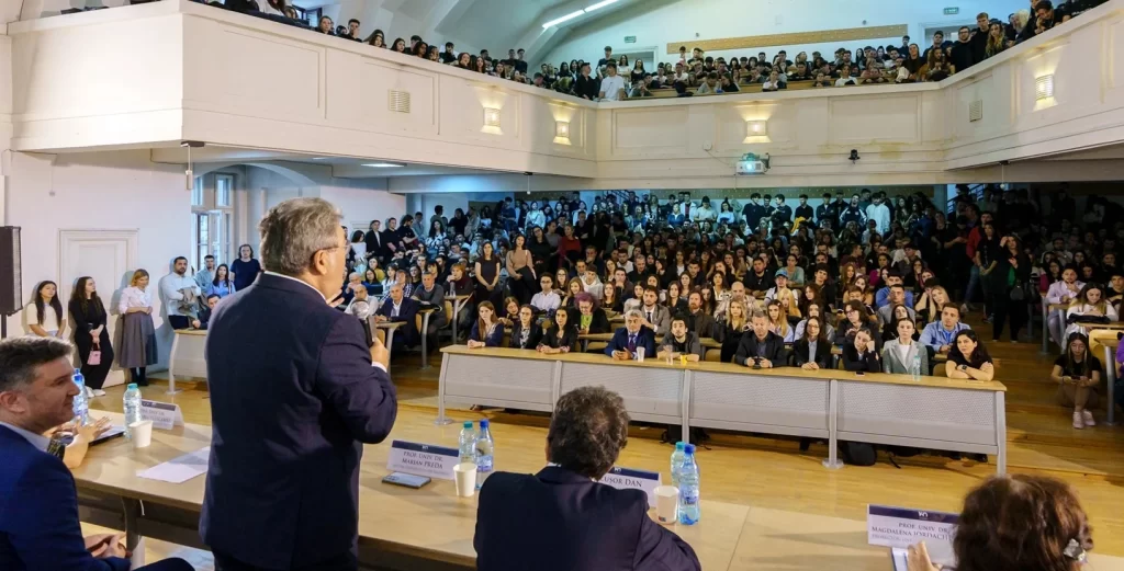 150 de locuri la programul de licență Marketing, oferta Facultății de Administrație și Afaceri a UB pentru sesiunea de admitere din iulie 2025
